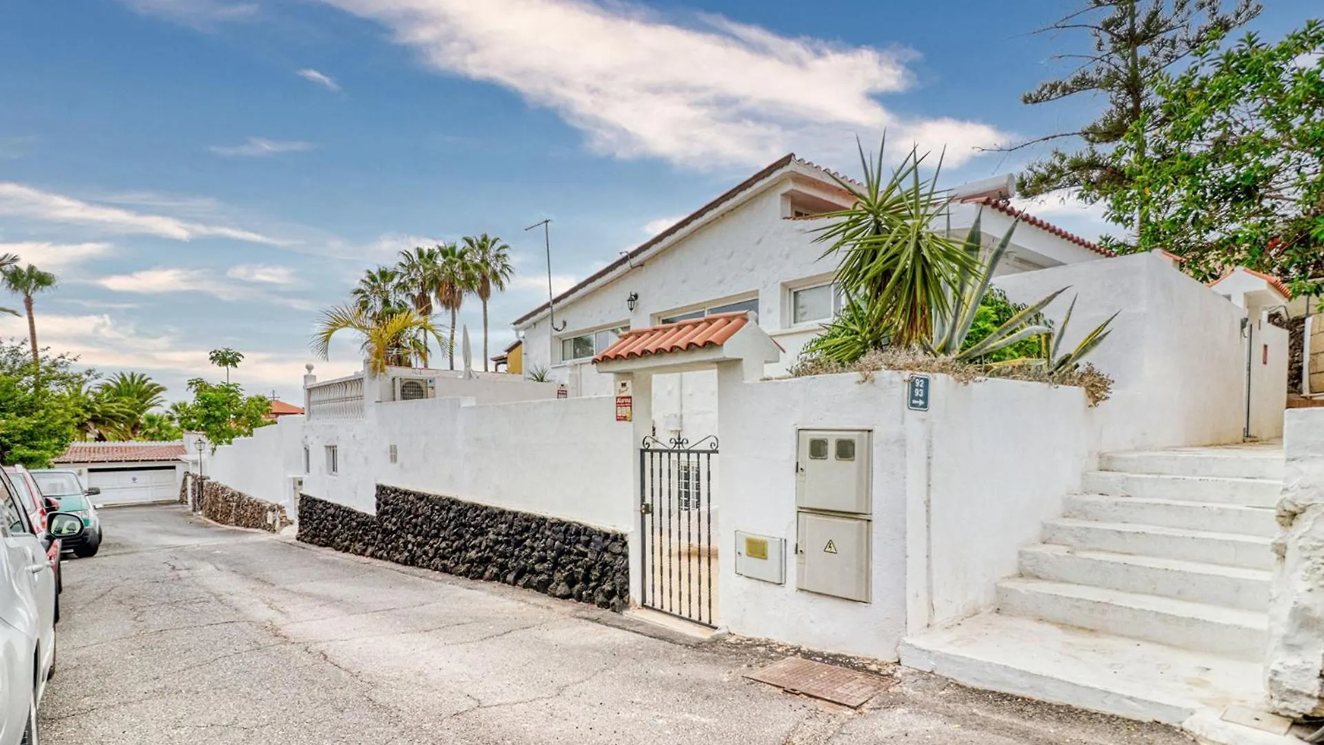 Family Villa With Terrace, Hot Tub, Pool, View And Grill In Chayofa Spain