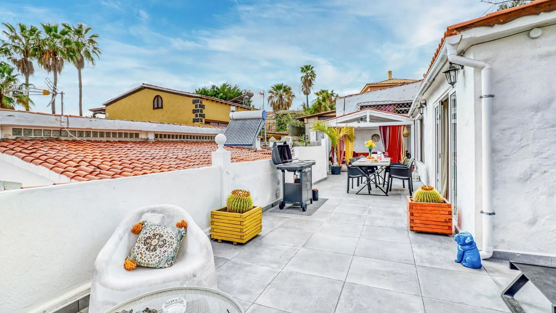 Family Villa With Terrace, Hot Tub, Pool, View And Grill In Chayofa