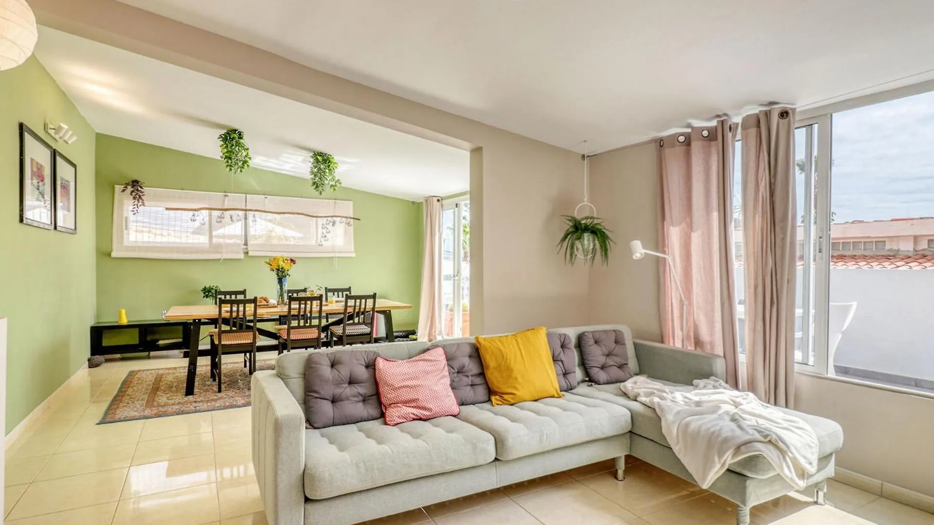 Family Villa With Terrace, Hot Tub, Pool, View And Grill In Chayofa